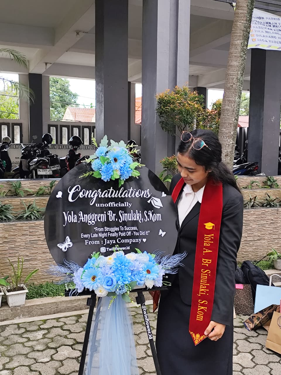 Papan Bunga Akrilik